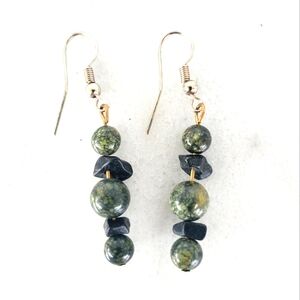#U16 Green Stone Dangle Earrings Handmade